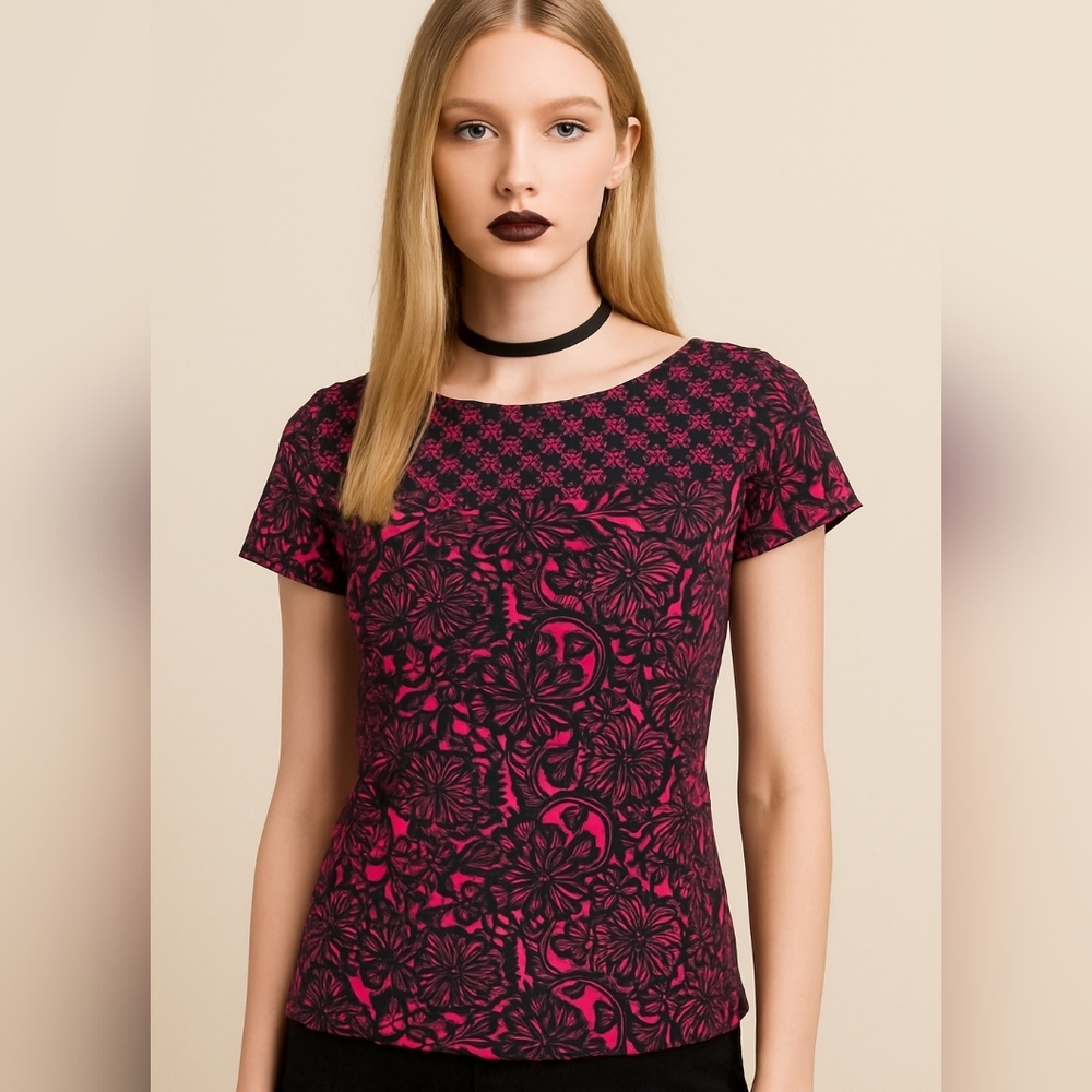 Hannah T-shirt short sleeve fuchsia bright pink black floral print boat neck
